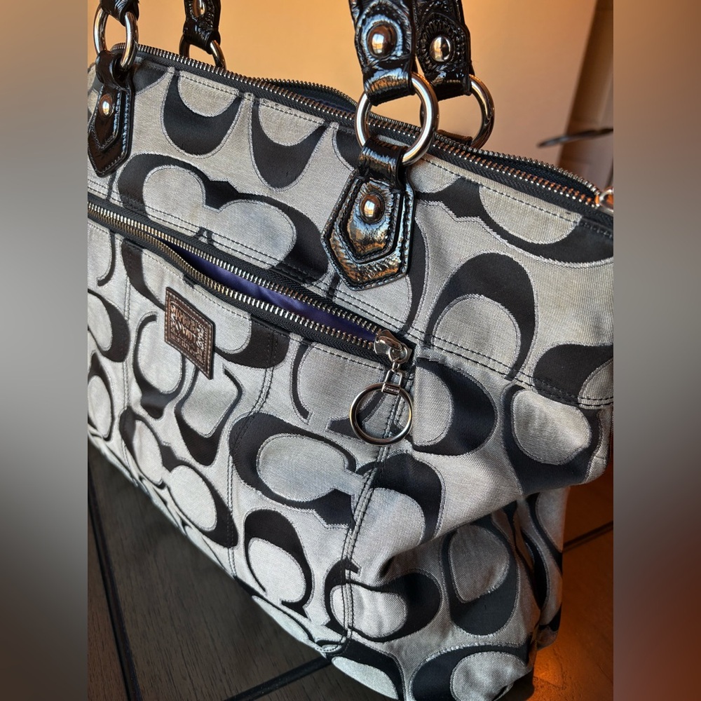 AUTHENTIC Coach Poppy Signature Glam Tote & Signature Universal Wristlet - Picture 9 of 16